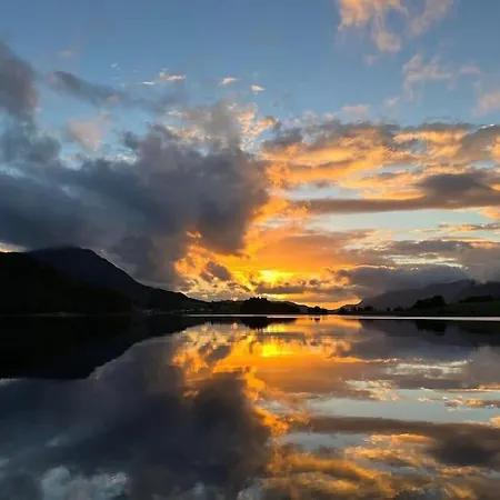 Hus Ved Valsoyfjorden *