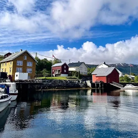 Holiday home Hus Ved Valsoyfjorden Otnes (Trondelag)