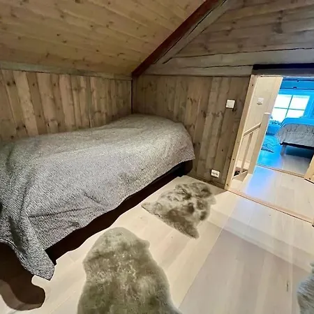 Hus Ved Valsoyfjorden * Otnes (Trondelag)