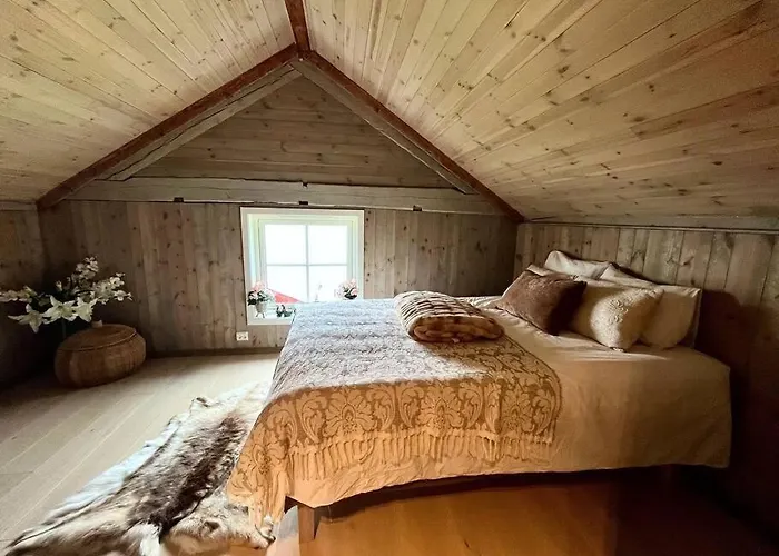Hus Ved Valsøyfjorden Feriehus *