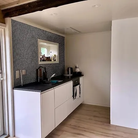 Dom wakacyjny Hus Ved Valsoyfjorden *
